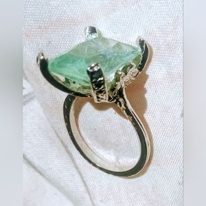 Sz 7-8 Turquoise Gem Fashion Ring